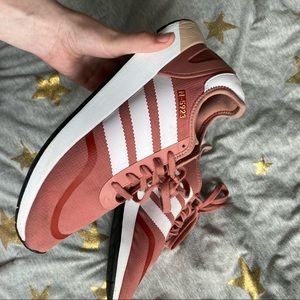 Women’s Adidas N-5923 Tennis Shoes